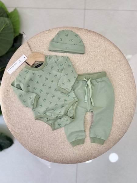 بدلة بيبي خريفي 3 قطع Calvin Klein